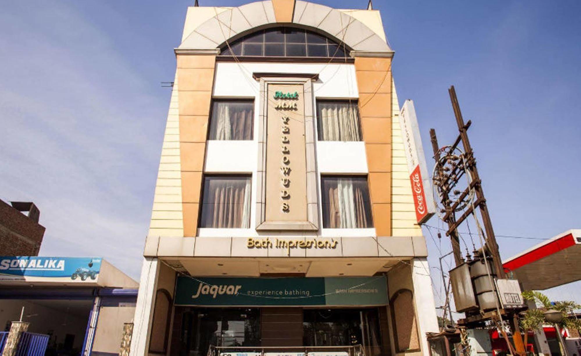 Hotel Mm Yellowuds Amritsar Exterior foto